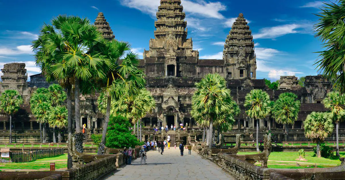 guide de voyage complet pour le cambodge : découvrez les meilleures attractions, conseils pratiques, culture locale et itinéraires pour une aventure inoubliable.